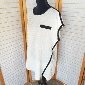 RUDSAK Black and Cream Asymmetrical Tunic